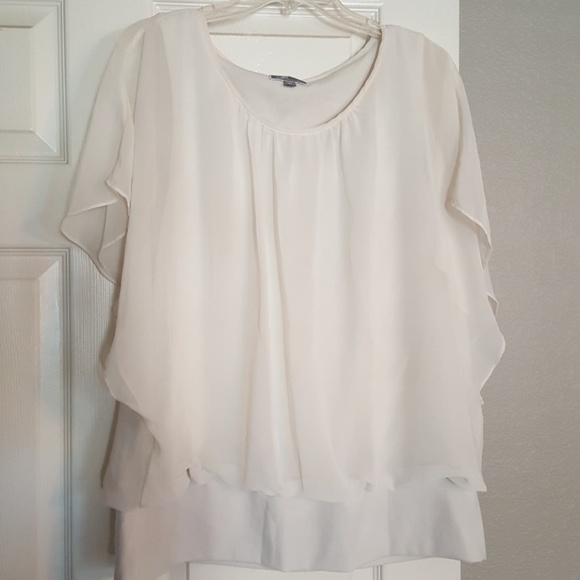 jm collection flutter sleeve top